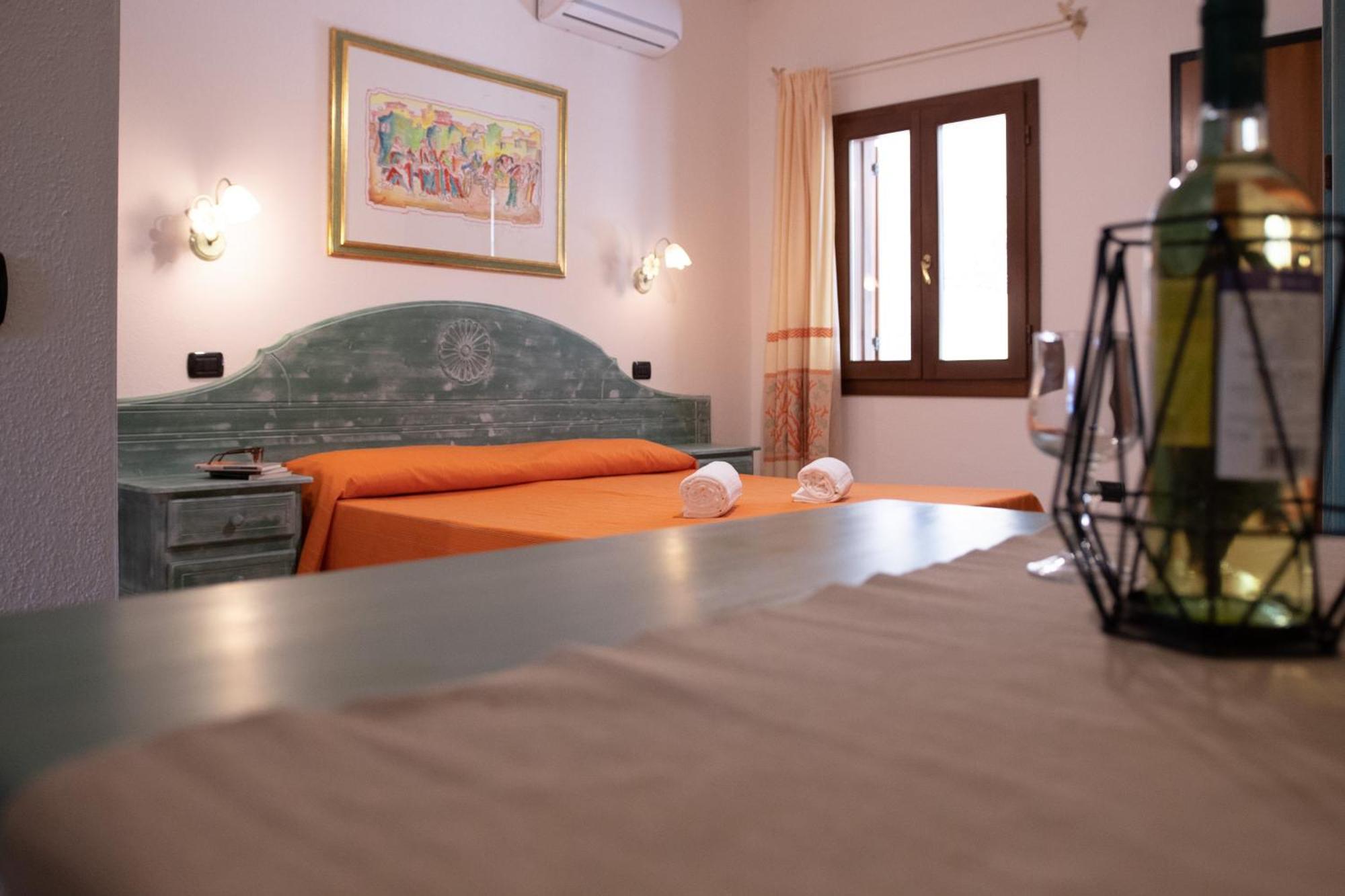 كالا ليبيروتو Residence Cala Viola المظهر الخارجي الصورة