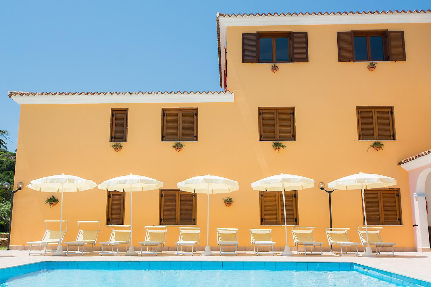 كالا ليبيروتو Residence Cala Viola المظهر الخارجي الصورة