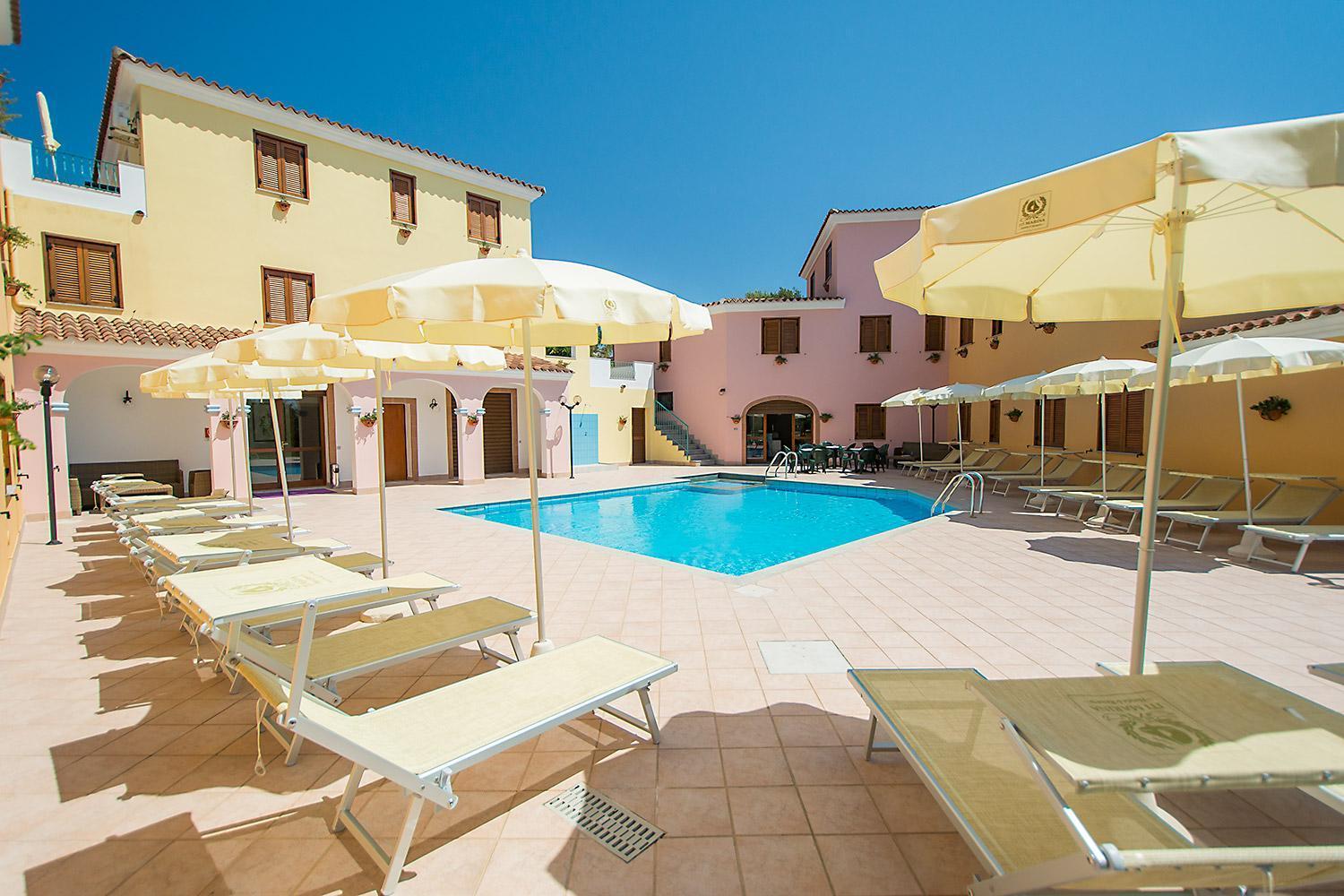 كالا ليبيروتو Residence Cala Viola المظهر الخارجي الصورة