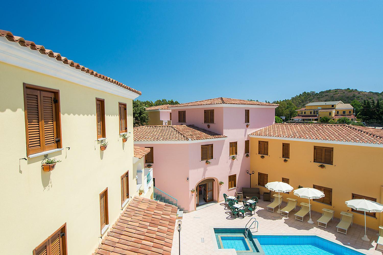 كالا ليبيروتو Residence Cala Viola المظهر الخارجي الصورة